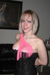 , 22  female escort, thunderbay